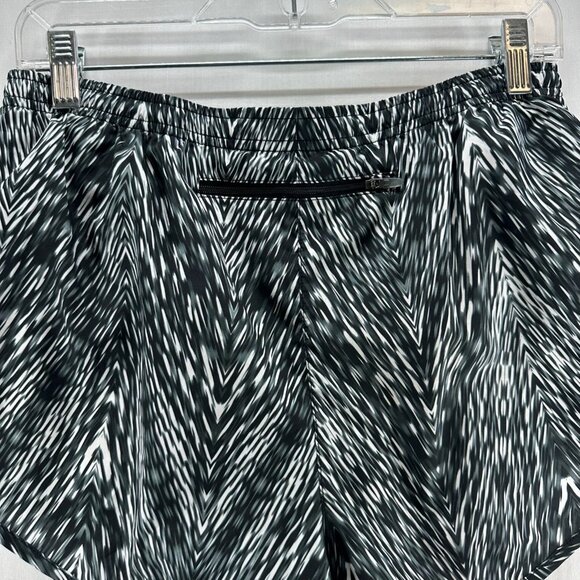 Nike Dri-Fit Running Shorts Womens M Elastic Waist Pull-on Abstract Black White - Picture 4 of 9